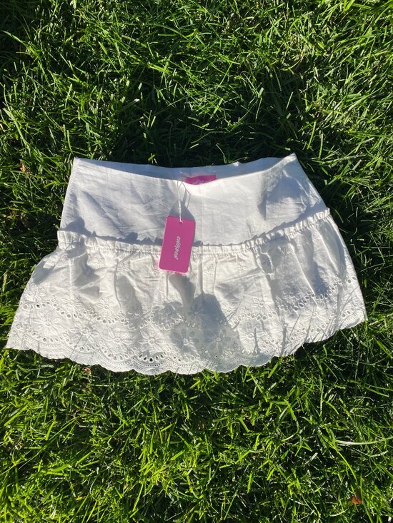 Edikted Dresses & Skirts - Women's Edikted White Mini Skort -NWT